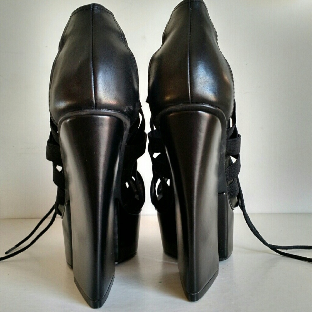 SOLD - New Anthro SHELLYS LONDON Laufer Goth Leather sexy platform strappy heels - Picture 4 of 8